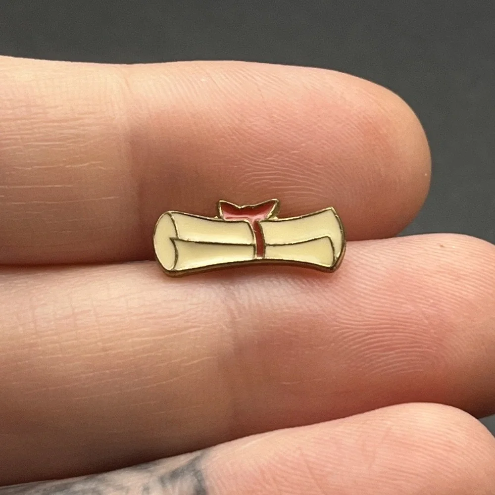 Rolled Up‎ Scroll Graduation Diploma Lapel Hat Pin